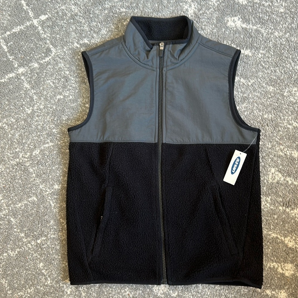 Old Navy fleece zip vest NWT Kids L (10-12)